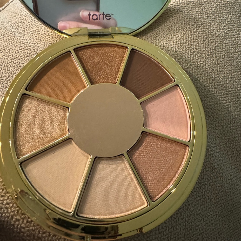 New tarte high-performance naturals be you. Naturally. Neutral eyeshadow palette